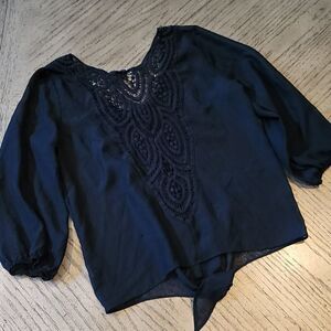 Size small black swimsuit cover top🖤